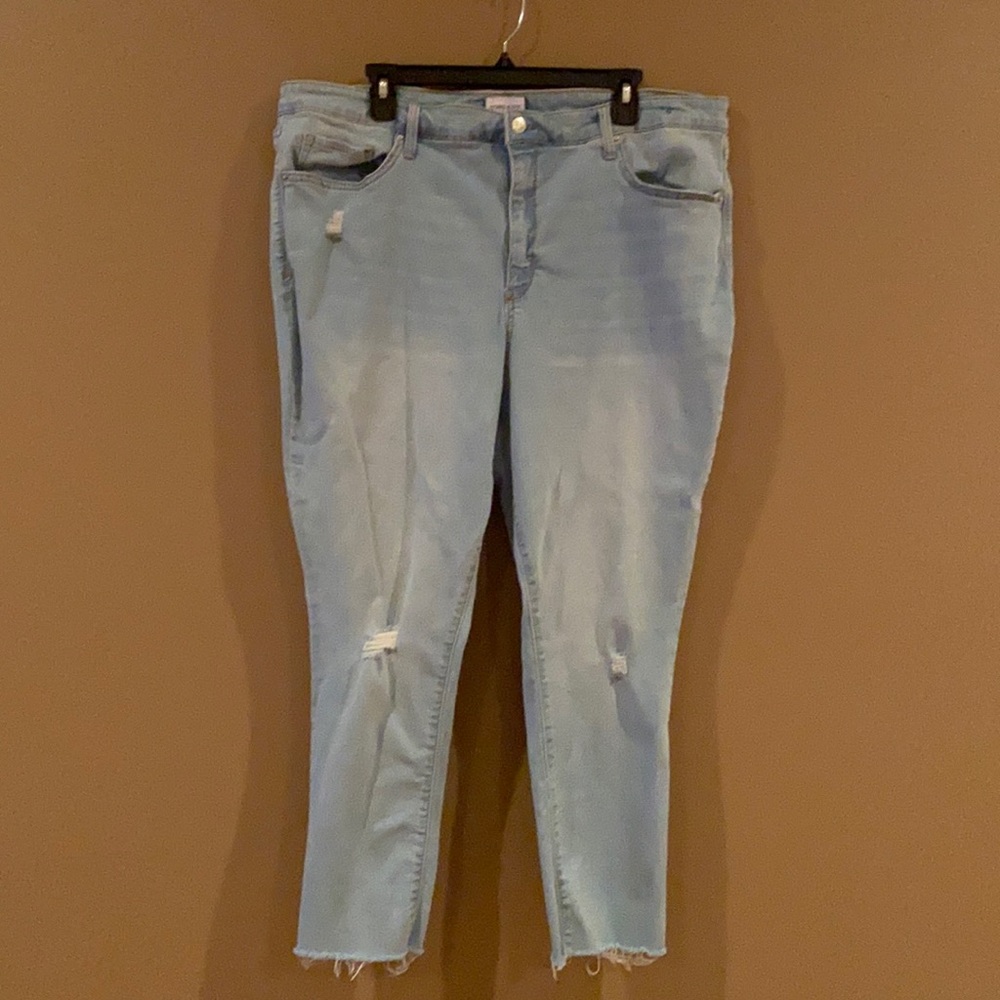 Crown & Ivy High Rise Skinny Crop Distressed Frayed Denim Jeans Size 22W